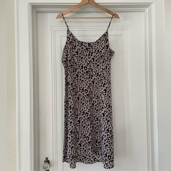 EUC CAbi Escape Dress - Picture 8 of 11